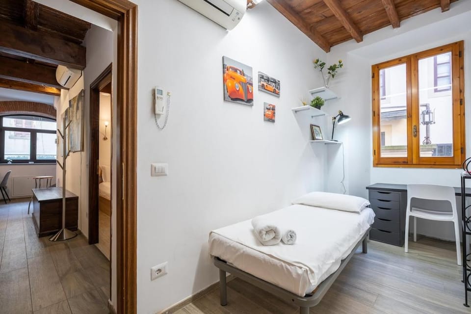 PiazzaPazzi House - Heart of Duomo By Hotea Apartment in Florence