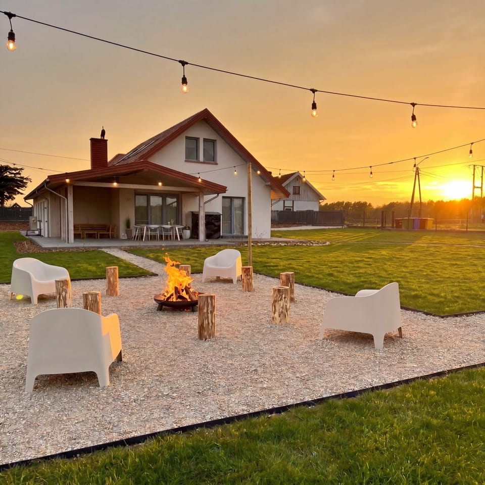 Property building, Garden, Balcony/Terrace, Location, Sunset