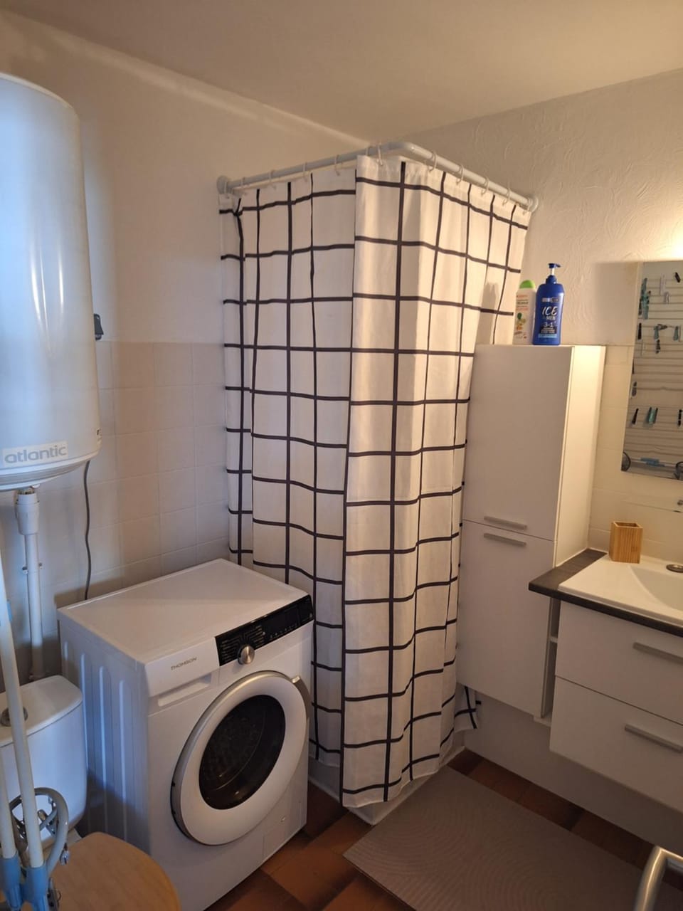 Logement entier appartement en résidence La Ciotat France Apartment in La Ciotat