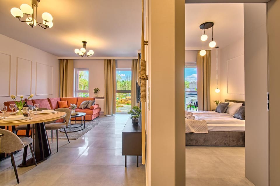 Communal lounge/ TV room, Living room, Bedroom