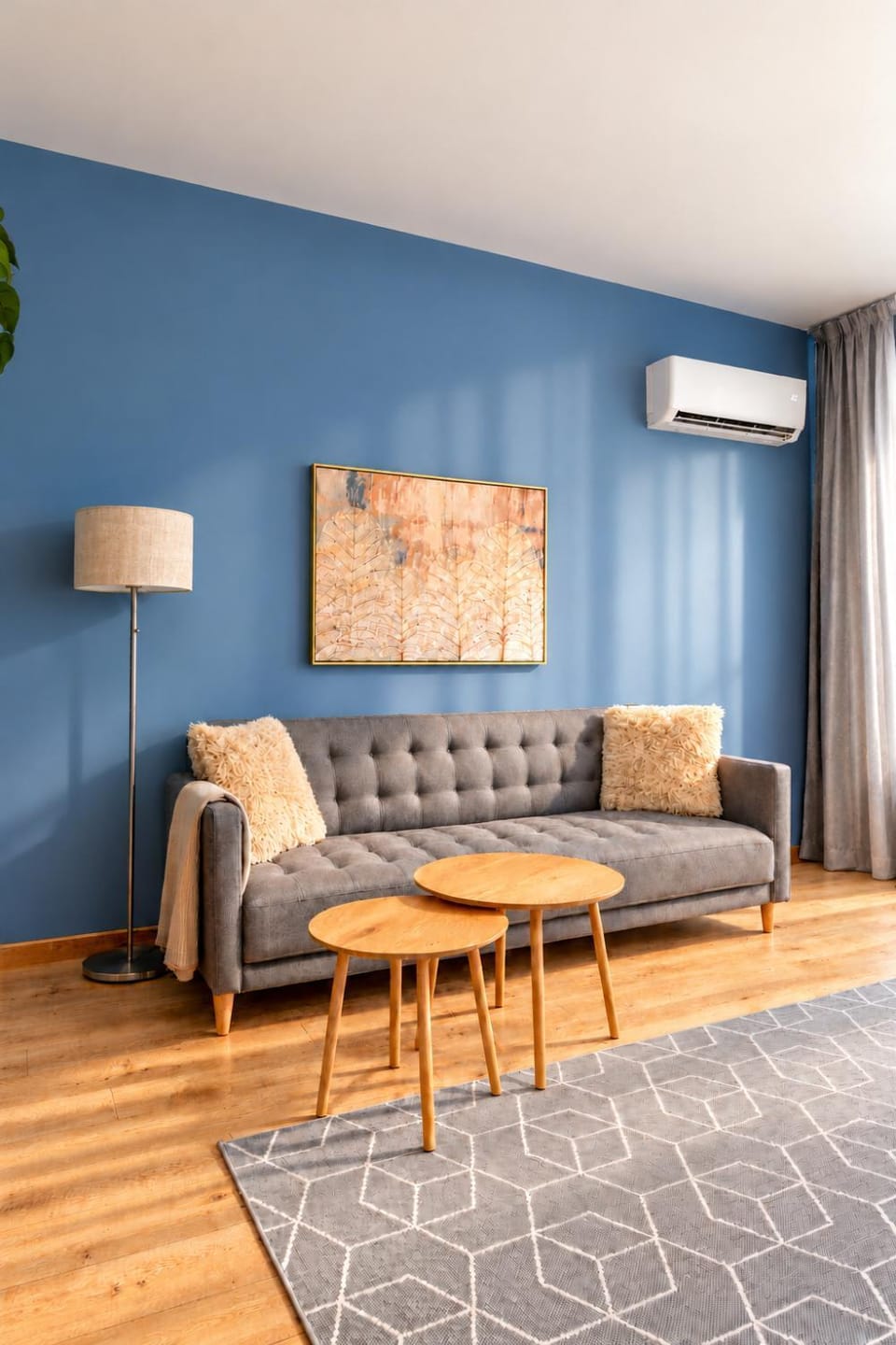 Living room, Seating area, air conditioner
