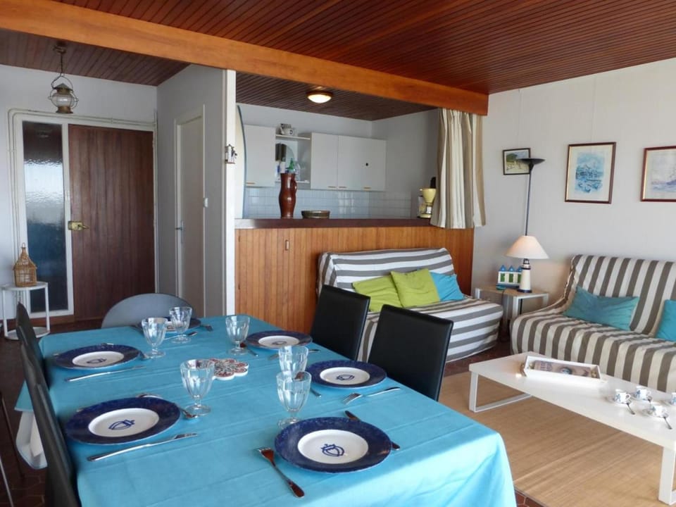SG060-041 Appart 3 pièces 6 couchages SAINT GILLES CROIX DE VIE Apartment in Saint-Gilles-Croix-de-Vie