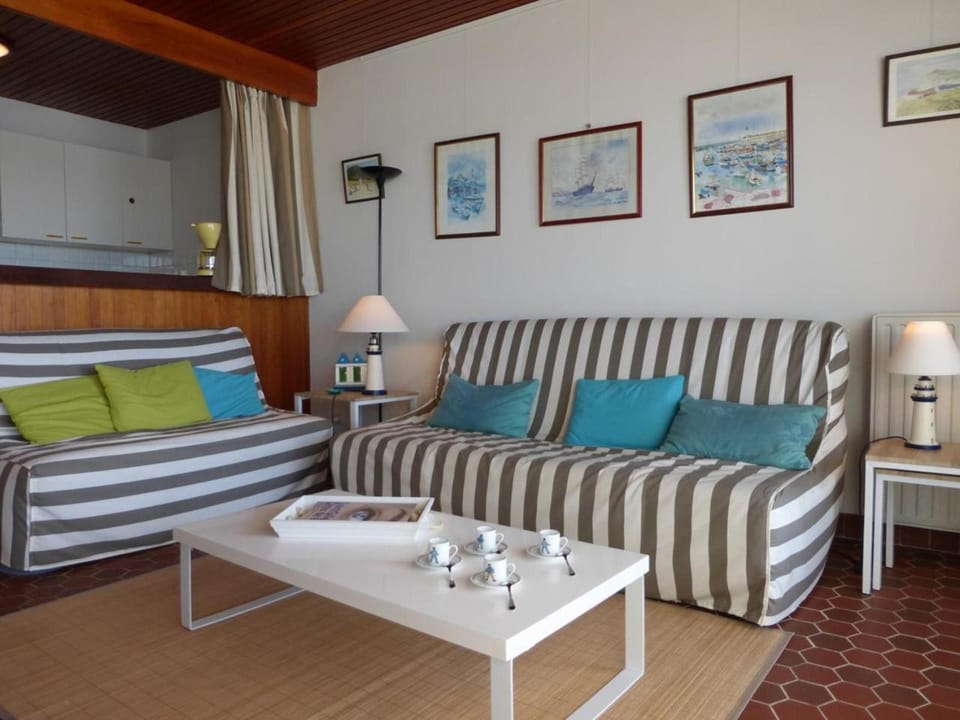 SG060-041 Appart 3 pièces 6 couchages SAINT GILLES CROIX DE VIE Apartment in Saint-Gilles-Croix-de-Vie