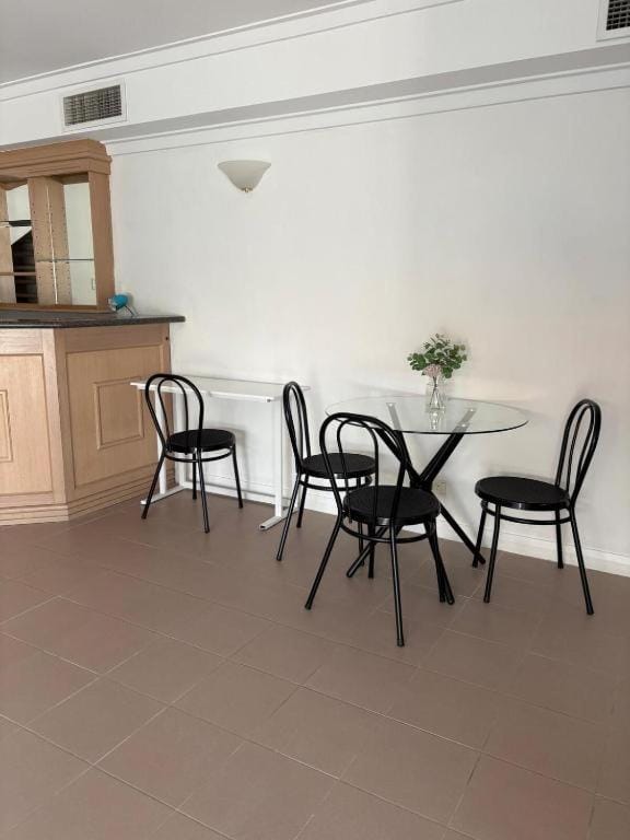 The Studio on Barberry with a Pool Apartment in Perth