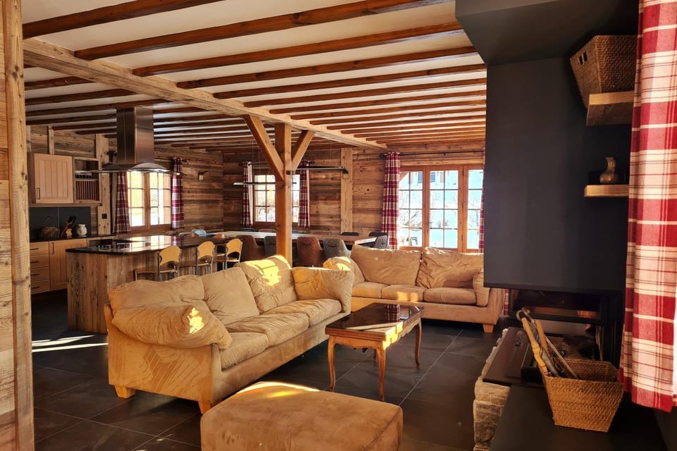 Property building, Living room