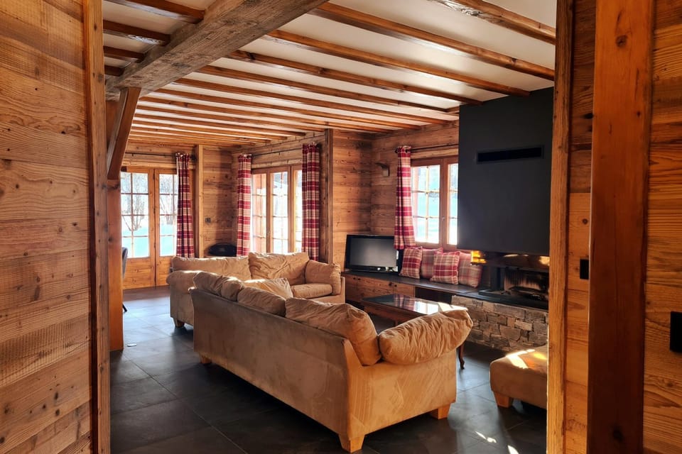 Property building, Living room