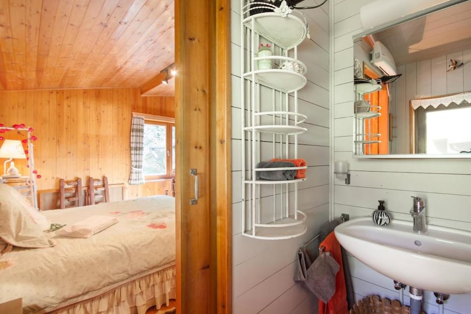 Bed, Bathroom, Bedroom