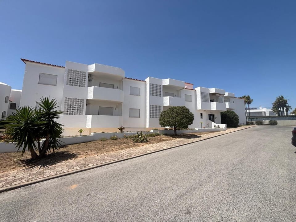 Quinta do TORREJAO piscine & plage Algarve Apartment in Porches
