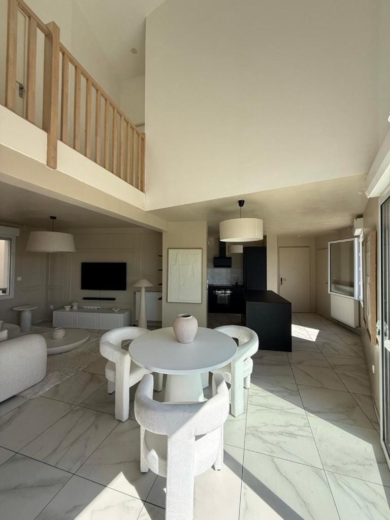 Maison sur le toit élégante & lumineuse Apartment in Toulouse