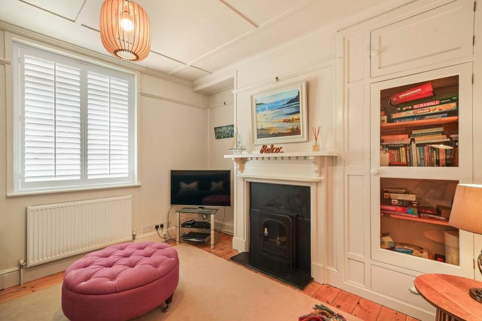 Stunning House that Sleeps 7 in heart of Salcombe House in Salcombe