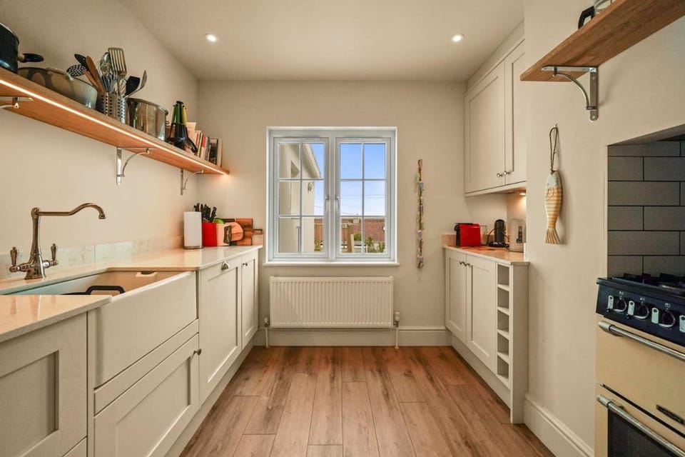 Stunning House that Sleeps 7 in heart of Salcombe House in Salcombe