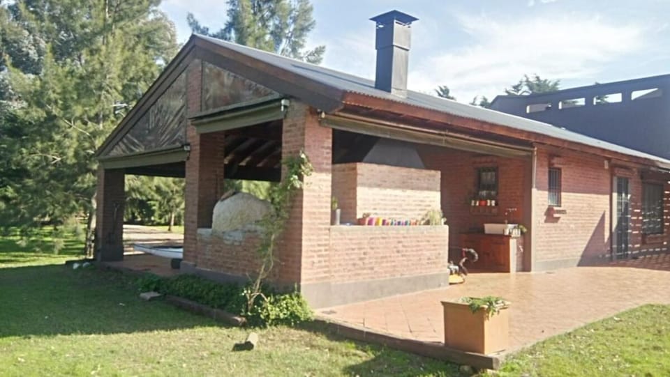 Espectacular Casa Quinta con Piscina House in Buenos Aires Province