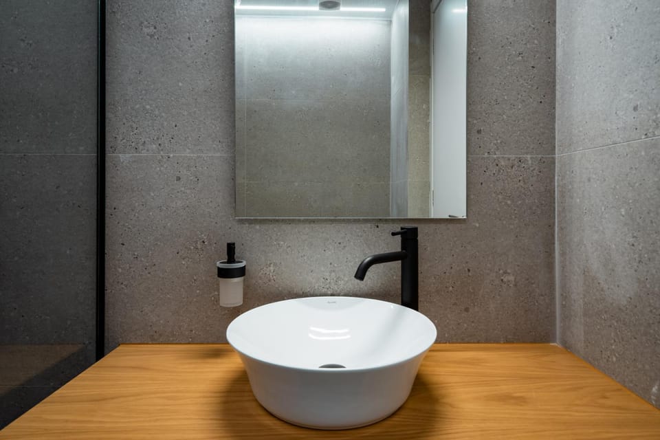 Shower, Bathroom, towels