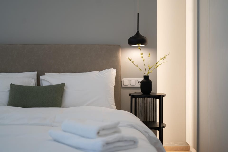 Decorative detail, Bedroom, internet, air conditioner