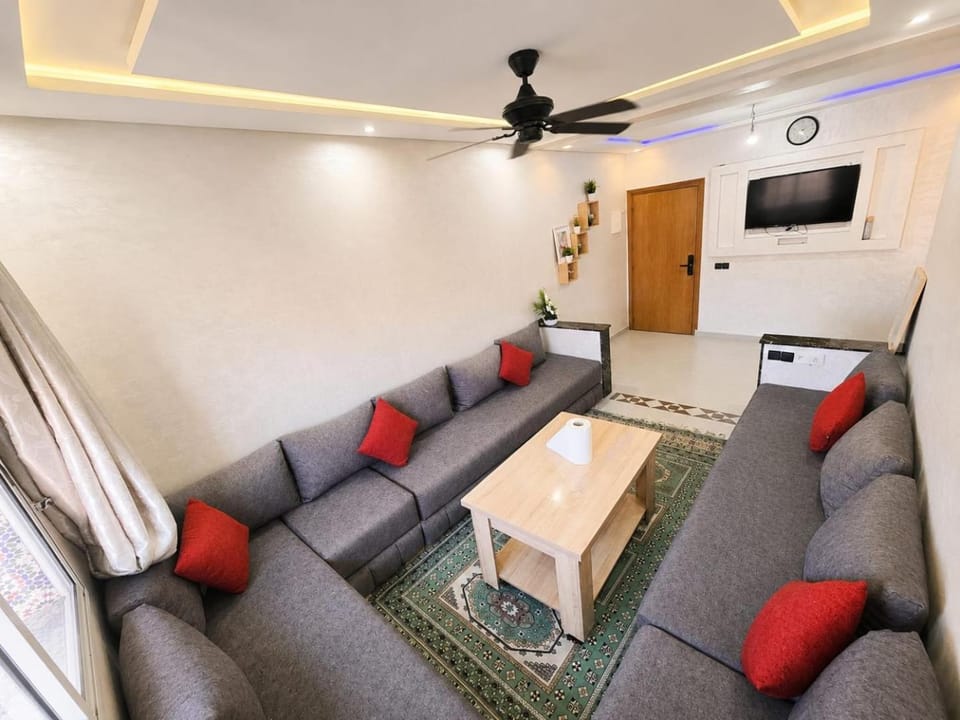 Communal lounge/ TV room, TV and multimedia, Living room, Seating area