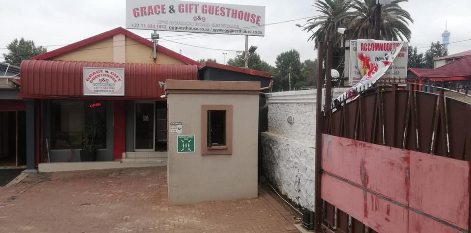 GG Guest House Bed and Breakfast in Johannesburg