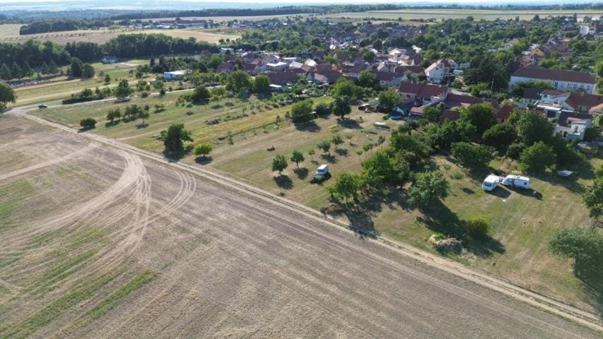 Zahrada na cyklostezce Ketkovice - Karavanové stání- only space for caravan and motorhome Campground/ 
RV Resort in South Moravian Region