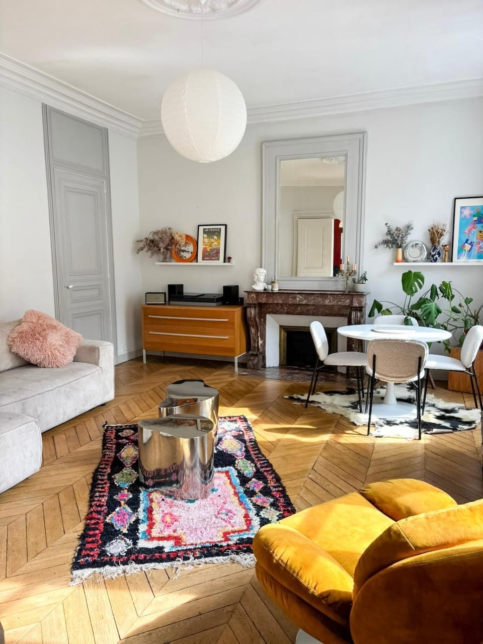 Communal lounge/ TV room, Living room