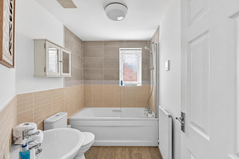 Bathroom, Bath
