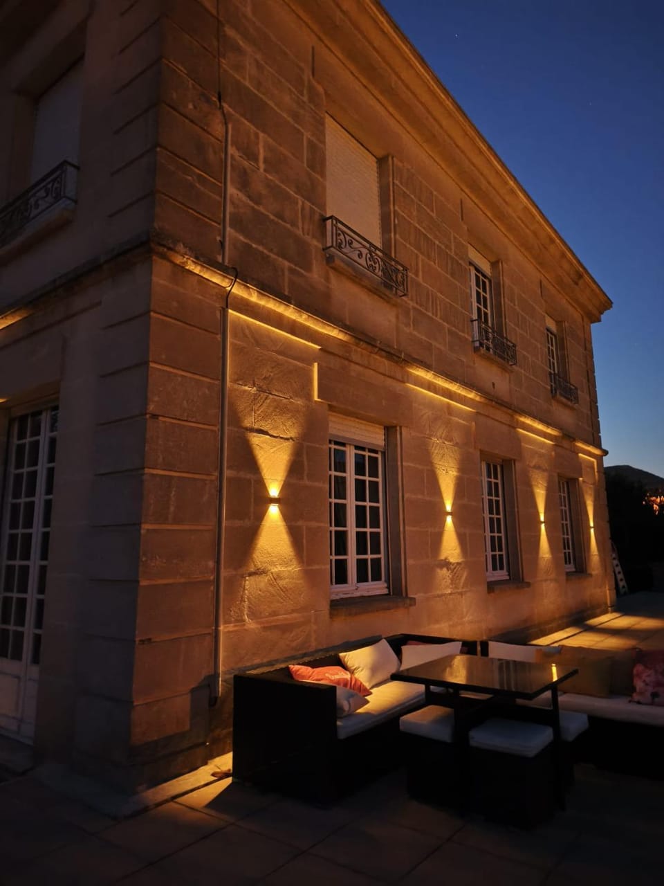 Chambres d hôtes dans maison bourgeoise Douce France Bed and Breakfast in Occitanie