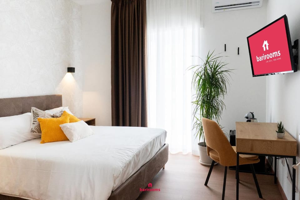 TV and multimedia, Photo of the whole room, air conditioner