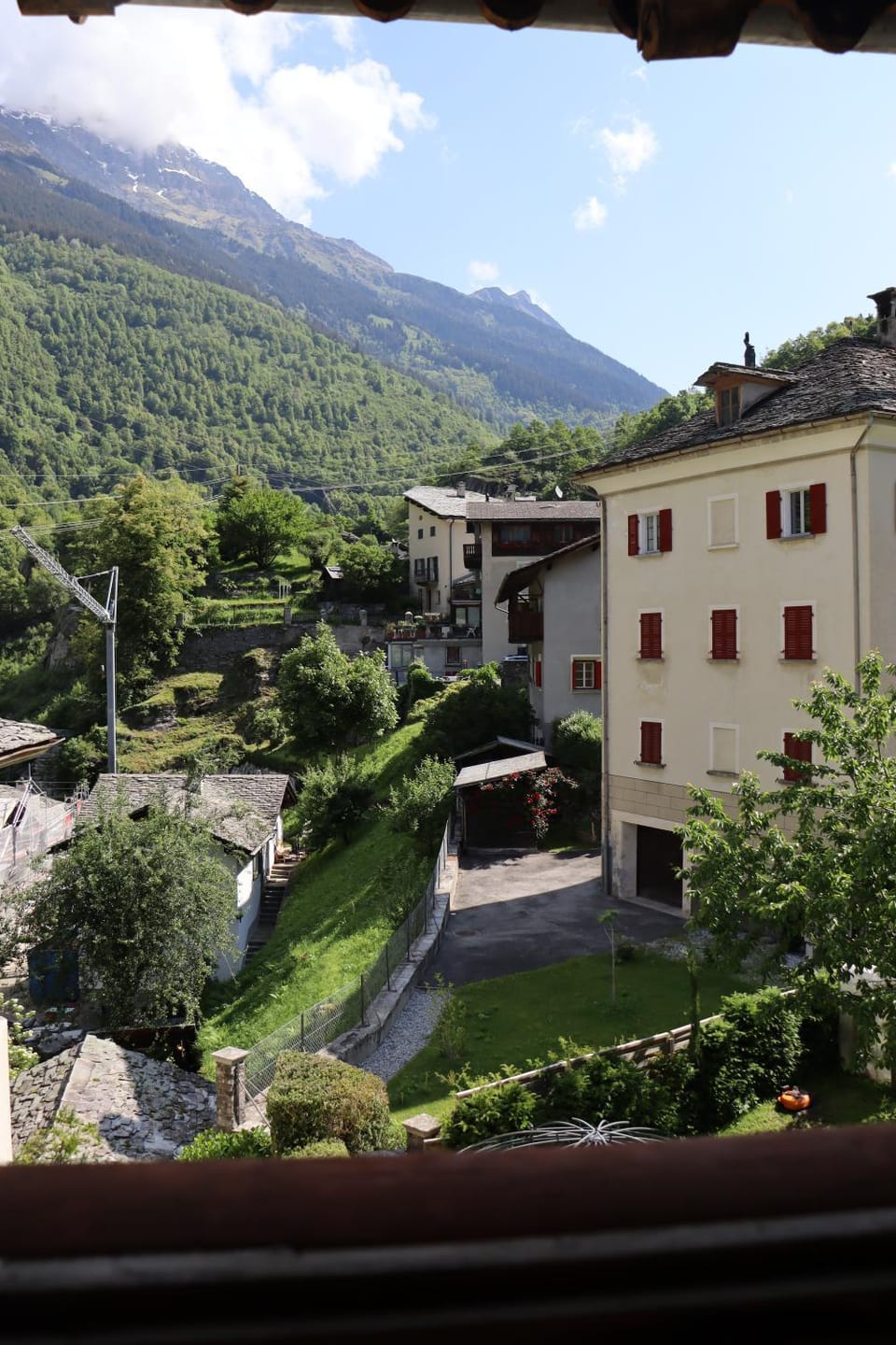 Camera di 50 mq con bagno e grande balcone privato Bed and Breakfast in Canton of Grisons