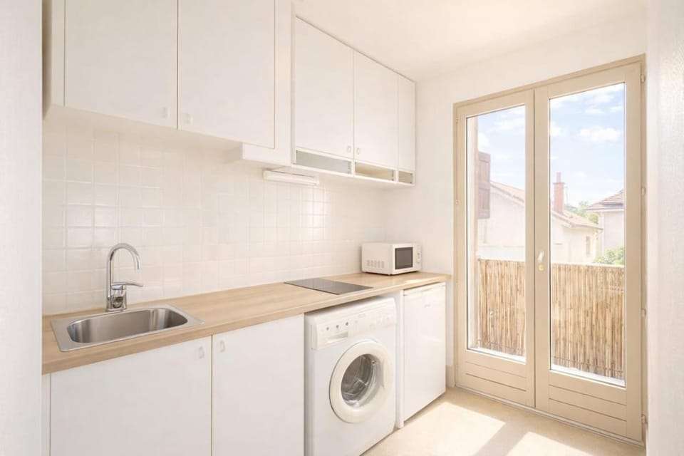 Studio cosy avec extérieur CHU Apartment in Grenoble