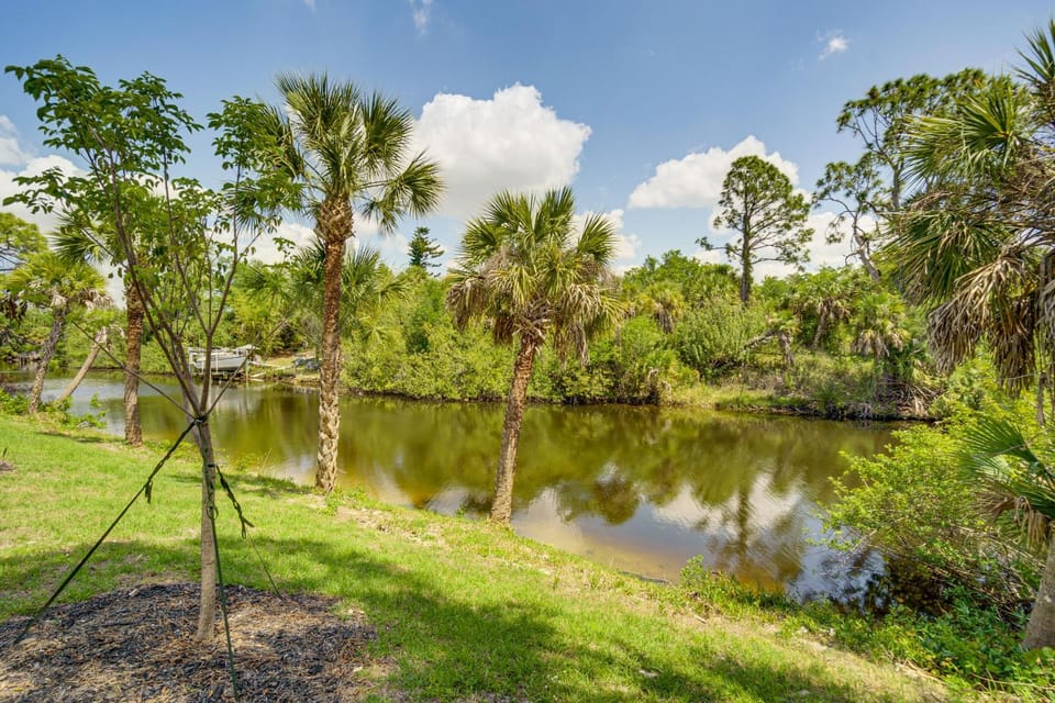 Canal-Front Gem! 7 Mi to Port Charlotte Beach Park House in North Port