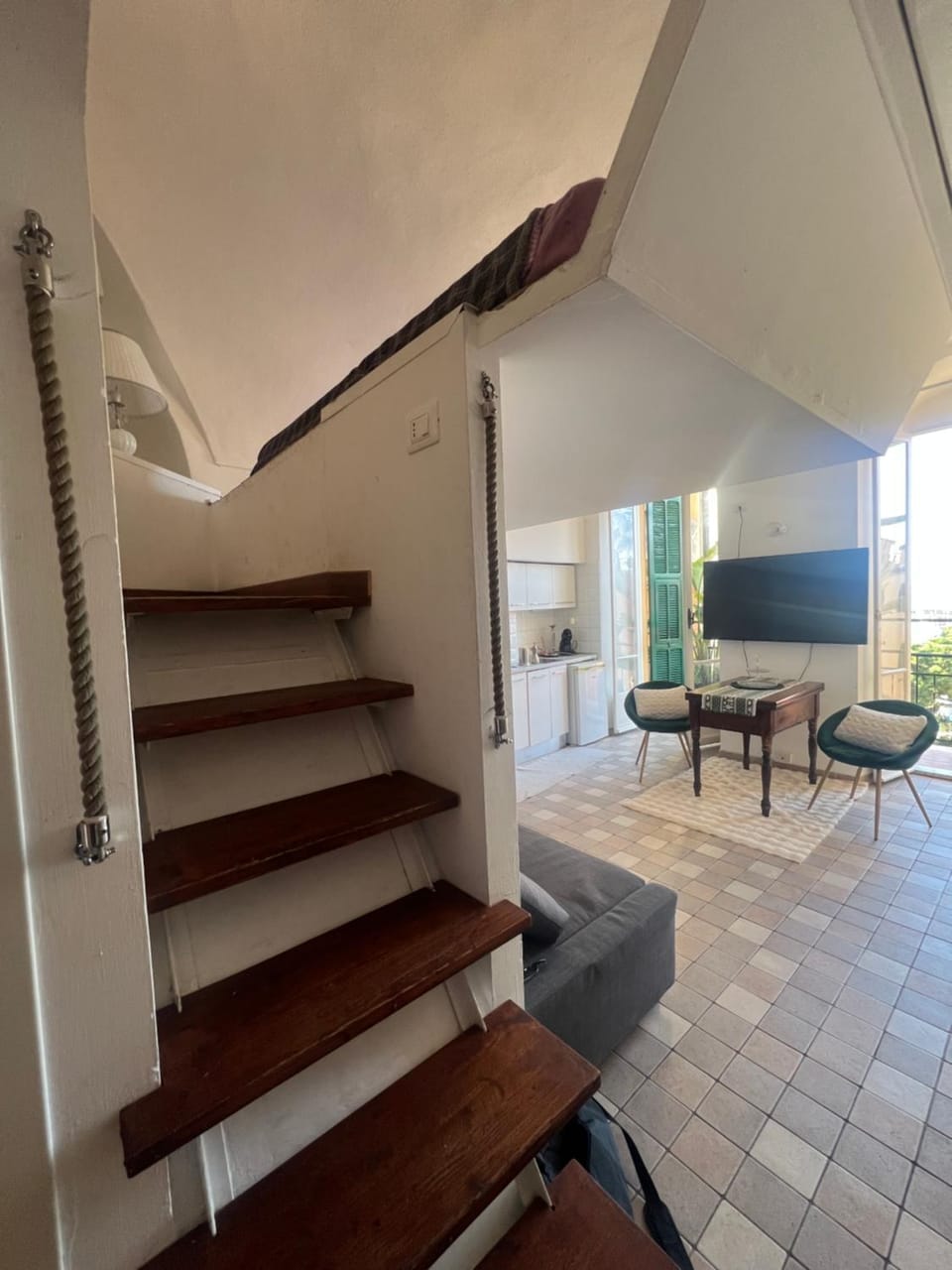 Bresca's Loft - Piazza Bresca Sea View Apartment in Sanremo