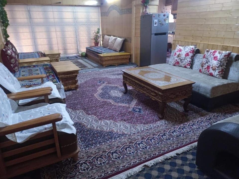 Chamspal zotpa home stay Vacation rental in India