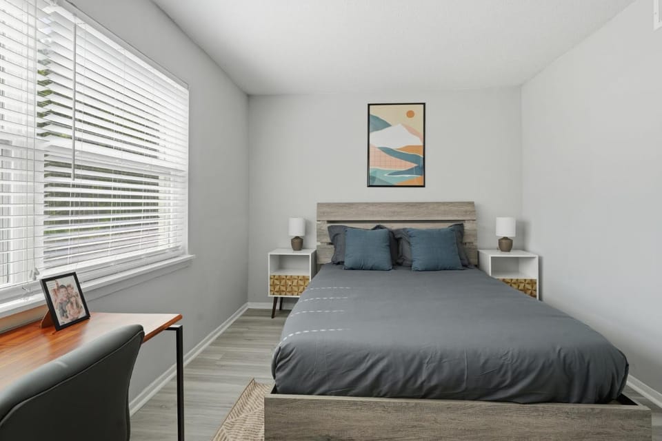 Convenient and Comfortable Living I Pool I Gym Apartment in Durham