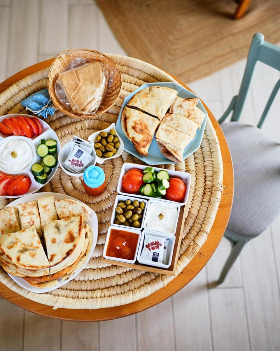 Breakfast, Breakfast