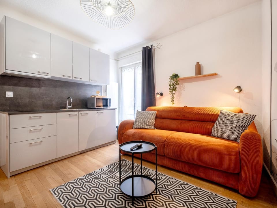 Decorative detail, Seating area, Dining area, heating, kitchen