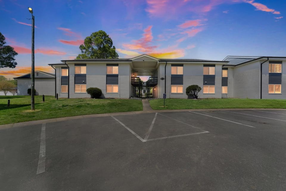 Fully Furnished 1BR Near Duke Monthly Stays Apartment in Durham