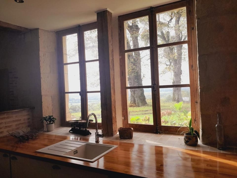 Appartement dans un château à la campagne Apartment in Bourgogne-Franche-Comté