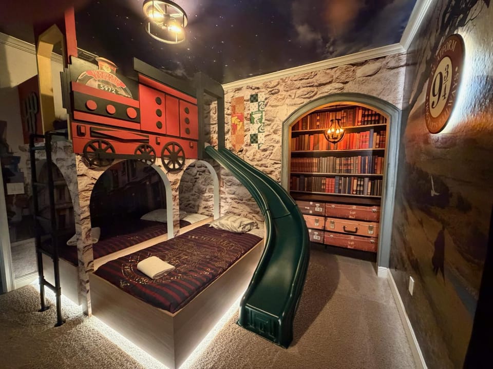 Bed, Bedroom, bunk bed