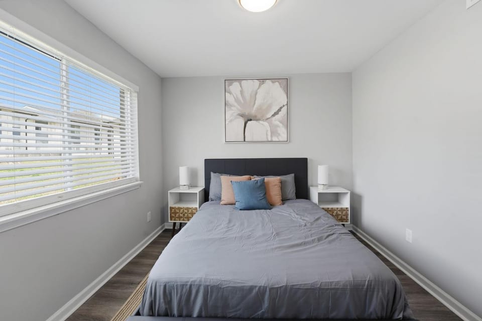 2BR2BA Apartment Work-Friendly Extended Stay Apartment in Durham