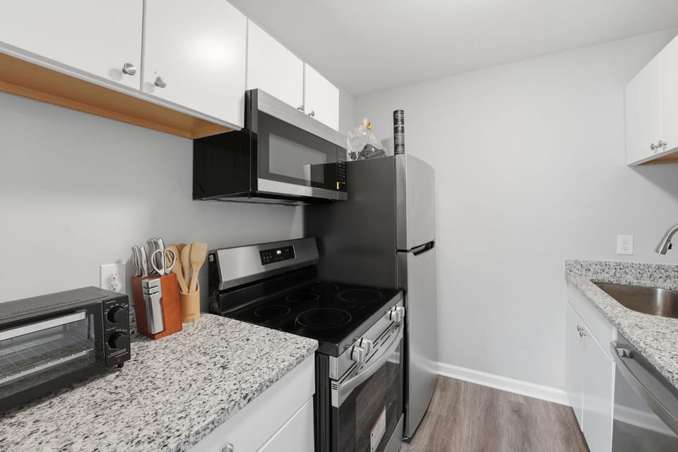 2BR2BA Perfect for Traveling Nurses Near Duke Apartment in Durham