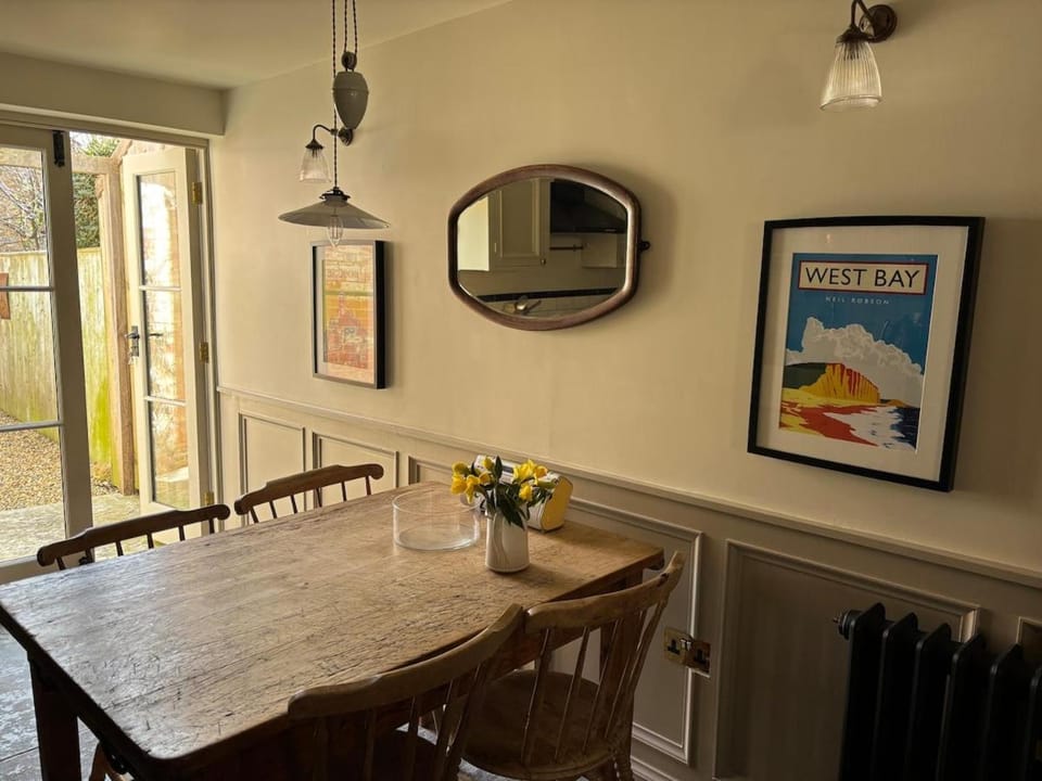 Charming Character Cottage House in Bridport