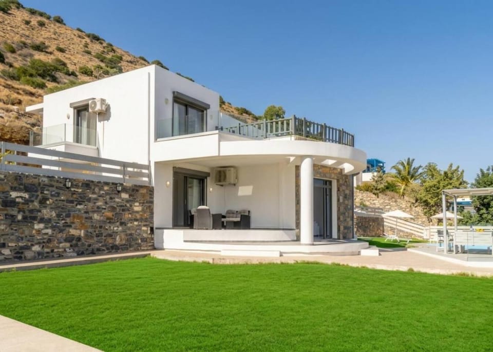 Villas Acros & Thalassia, Sea View Villas with Private Pool & BBQ near Elounda Villa in Lasithi