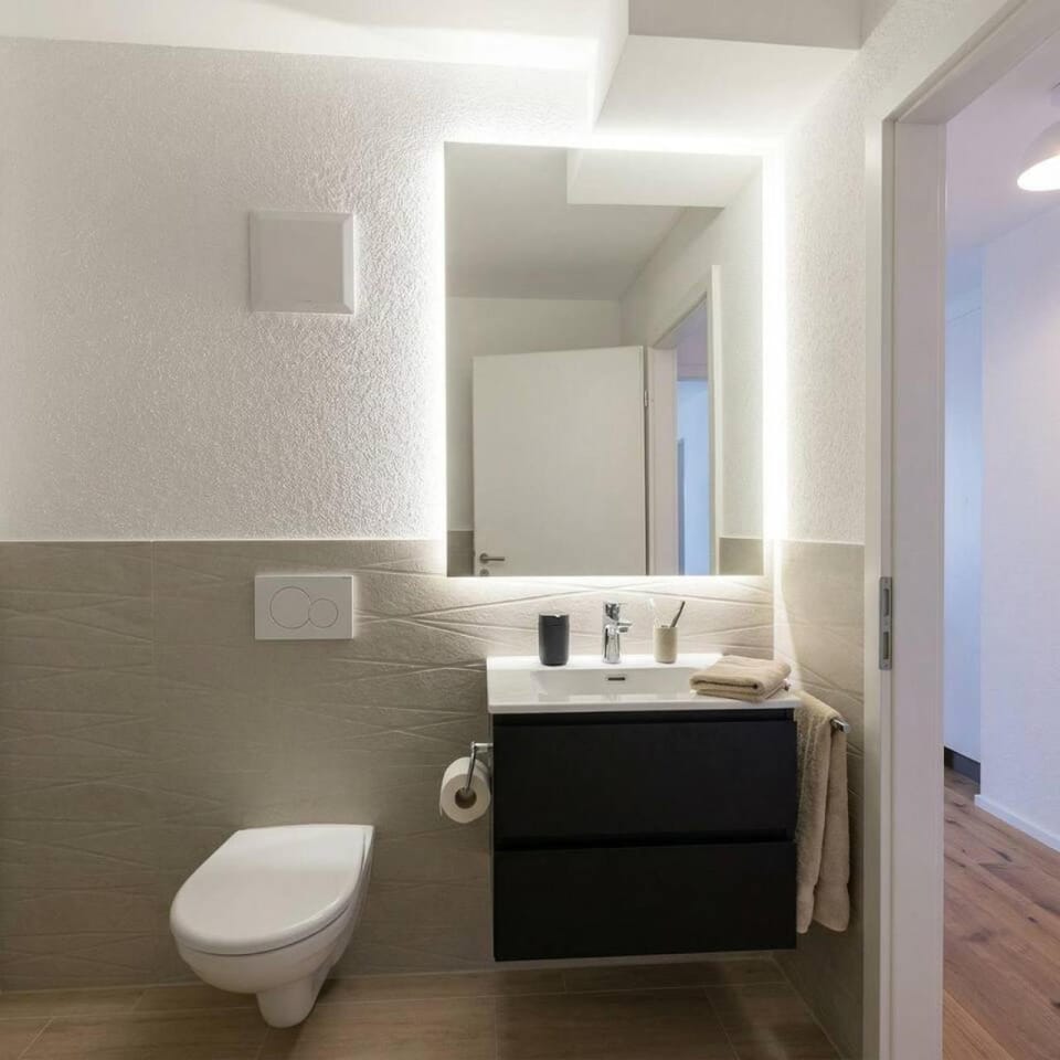 Toilet, Bathroom, towels
