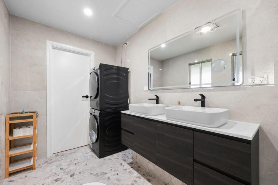 Bathroom, washing machine