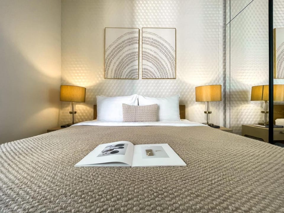 Walk to BTS l Fully Furnish l Suana Apartment in Bangkok