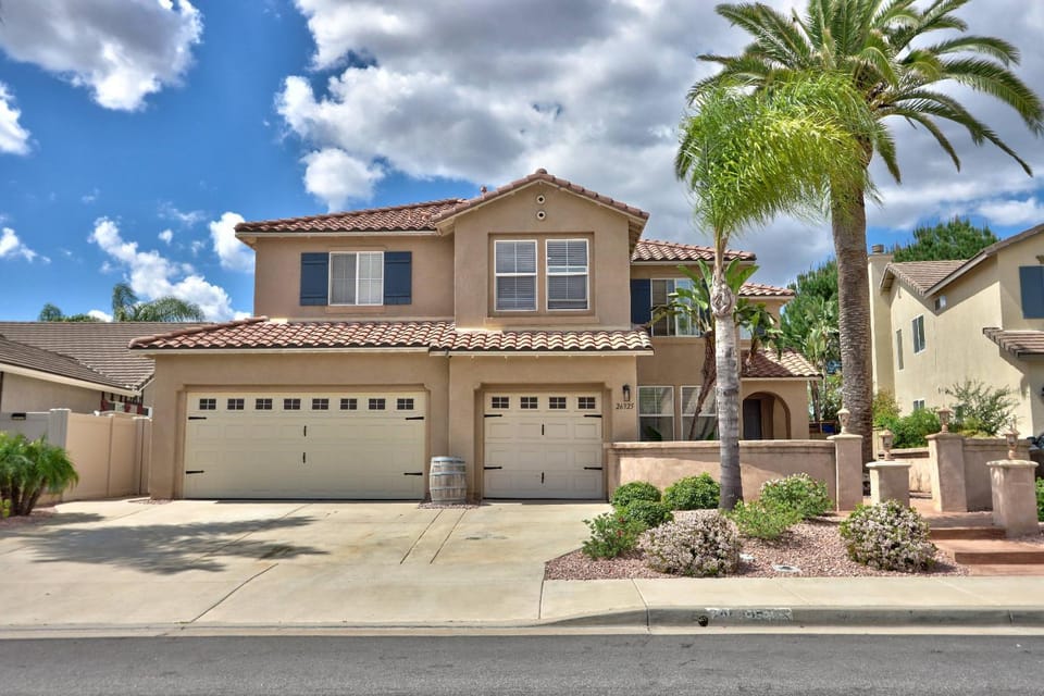 Murrieta Palm Tree Oasis House in Temecula
