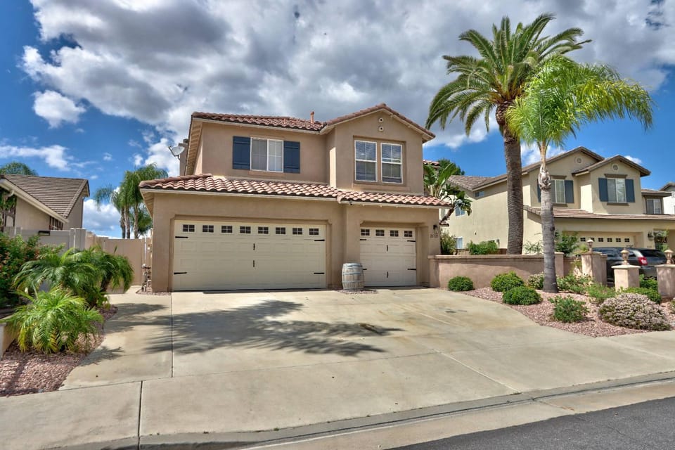 Murrieta Palm Tree Oasis House in Temecula