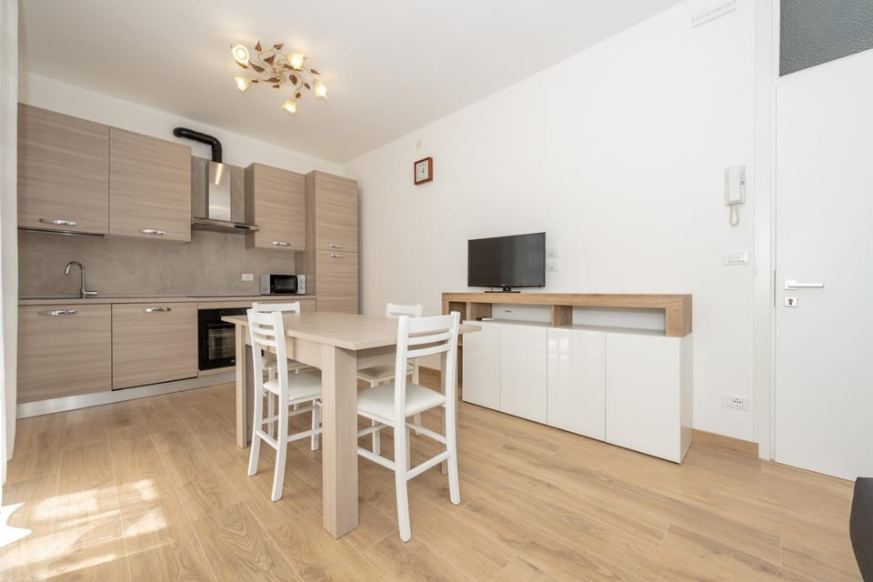 Kitchen or kitchenette, kitchen