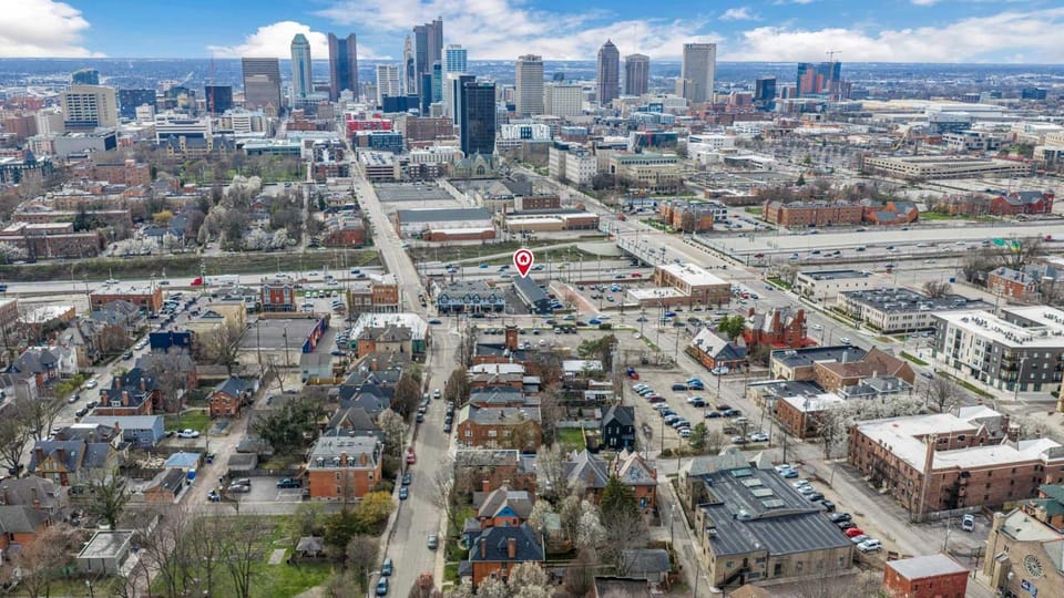 New Columbus Studio Steps from Downtown Parking Apartment in Ohio