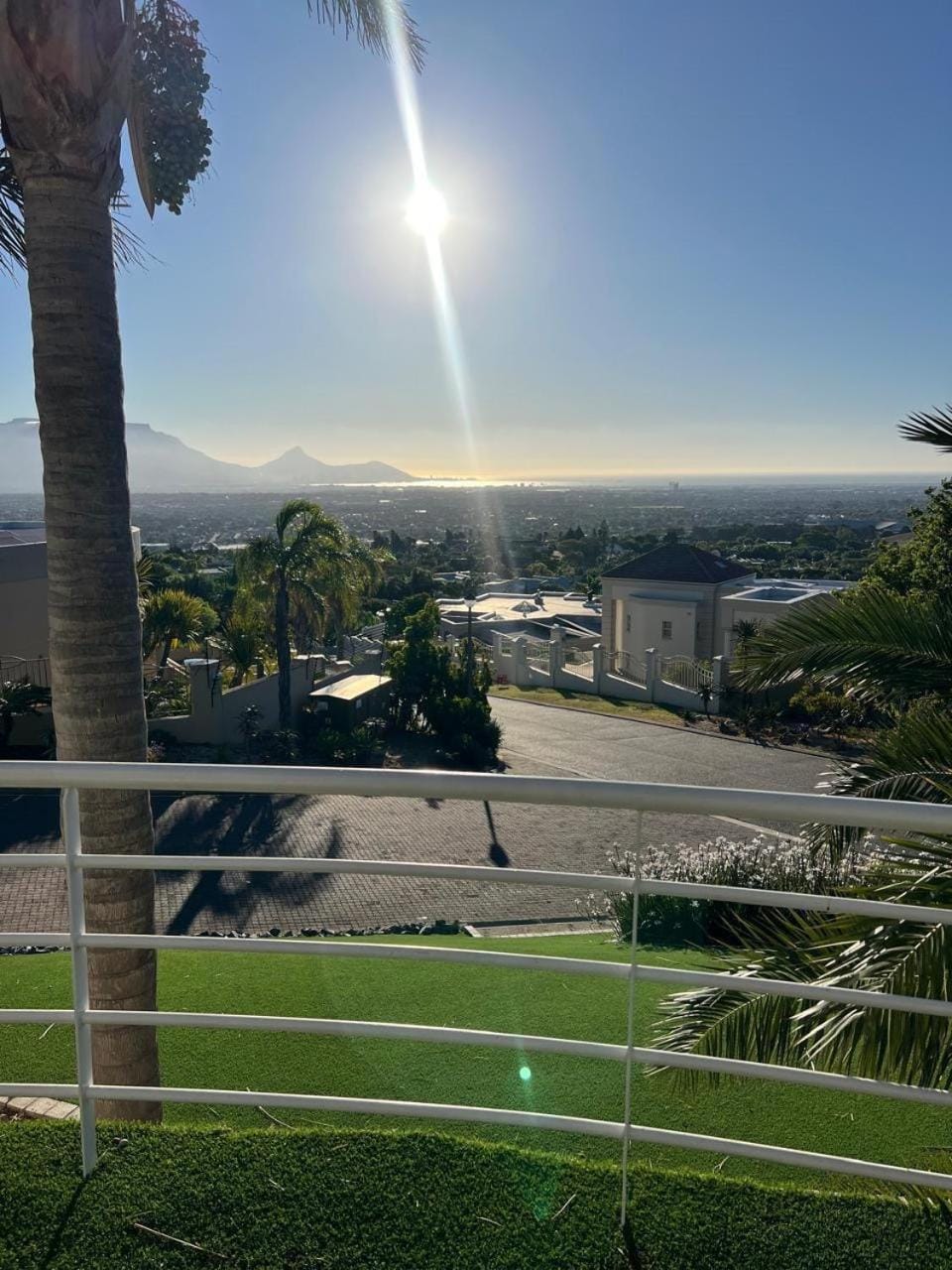 View (from property/room), City view, Mountain view, Quiet street view