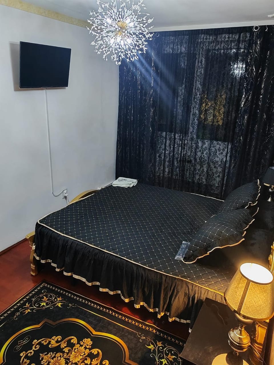 Baroque Arena Black Diamond Apartment in Romania