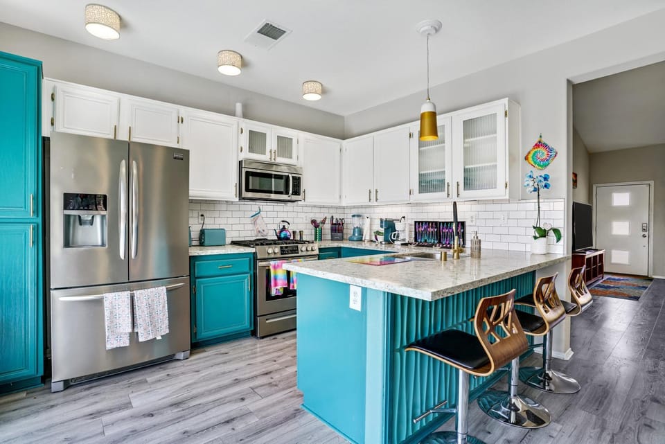 Kitchen or kitchenette, kitchen